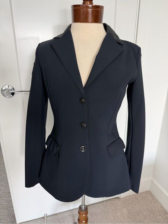 Cavalleria Toscana Jackets & Blazers - Cavalleria Toscana GP Competition Show Jacket Black Womens SZ 42 Blue NWOT